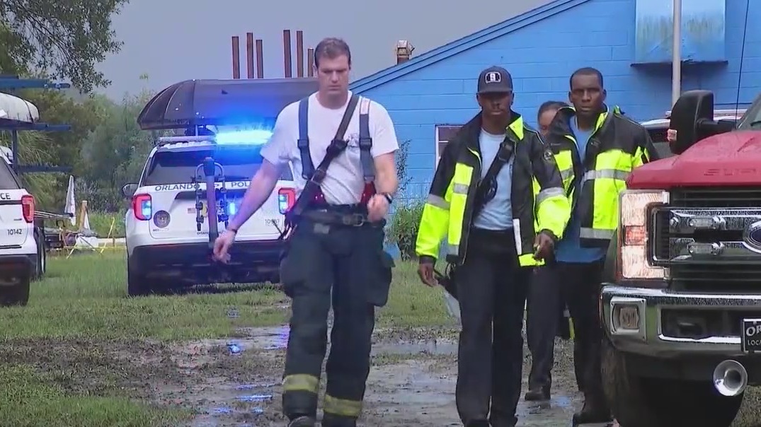 Florida child struck by lightning while rowing in Lake Fairview fights for his life